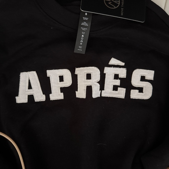 Move Theology Apres Sweatshirt. NWT . Retail 70 - Picture 4 of 5